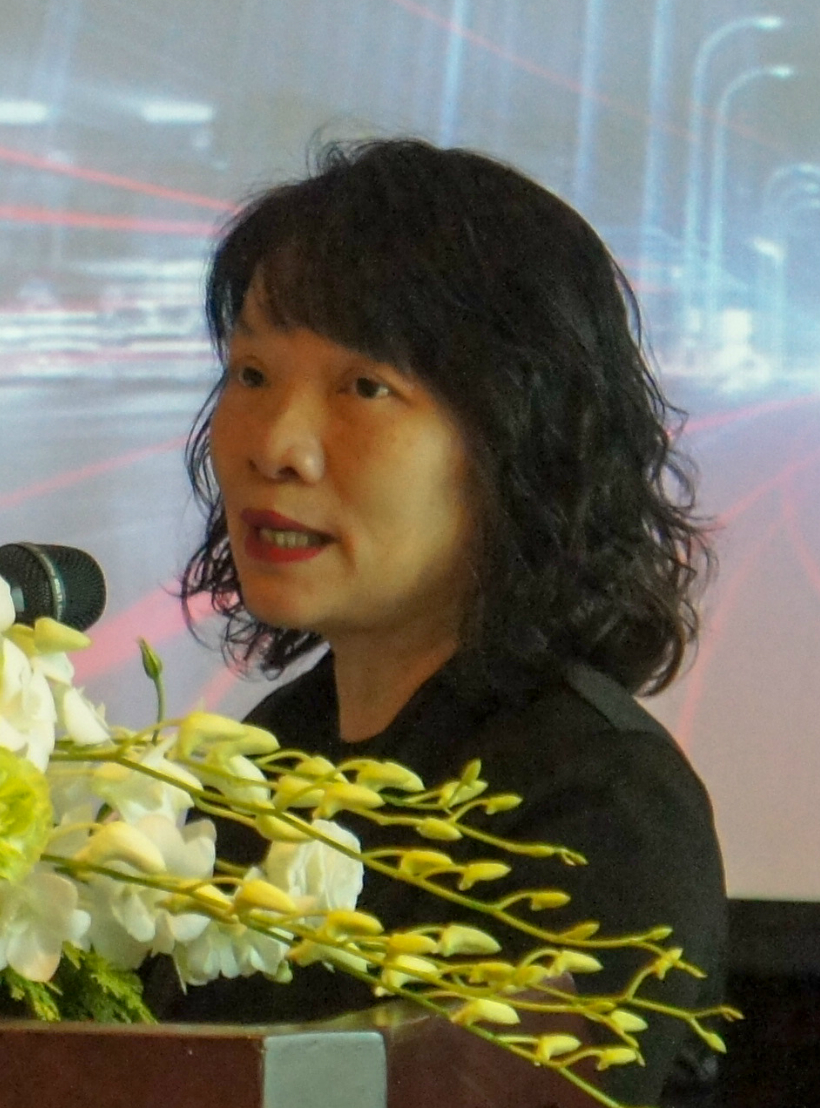 นางสาวอัมพร ชาตบุษยมาส